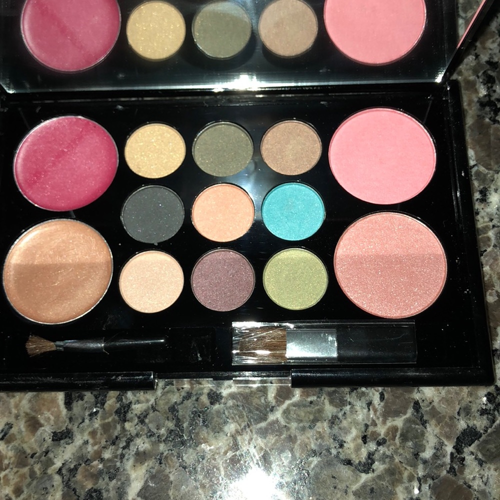 Makeover Essentials Face Color Kit